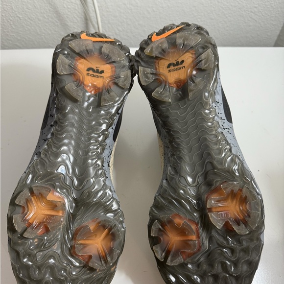 Nike zoom infiniti tour golf Blue and Cream Trail Shoes - Picture 5 of 5